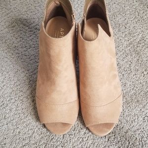 Apt. 9 suede peep toe shoes